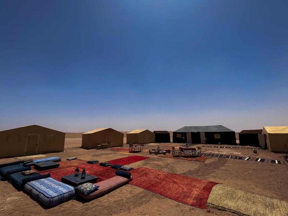 מלון Bivouac Les Nomades & Foum Zguid To Chegaga Tours מראה חיצוני תמונה
