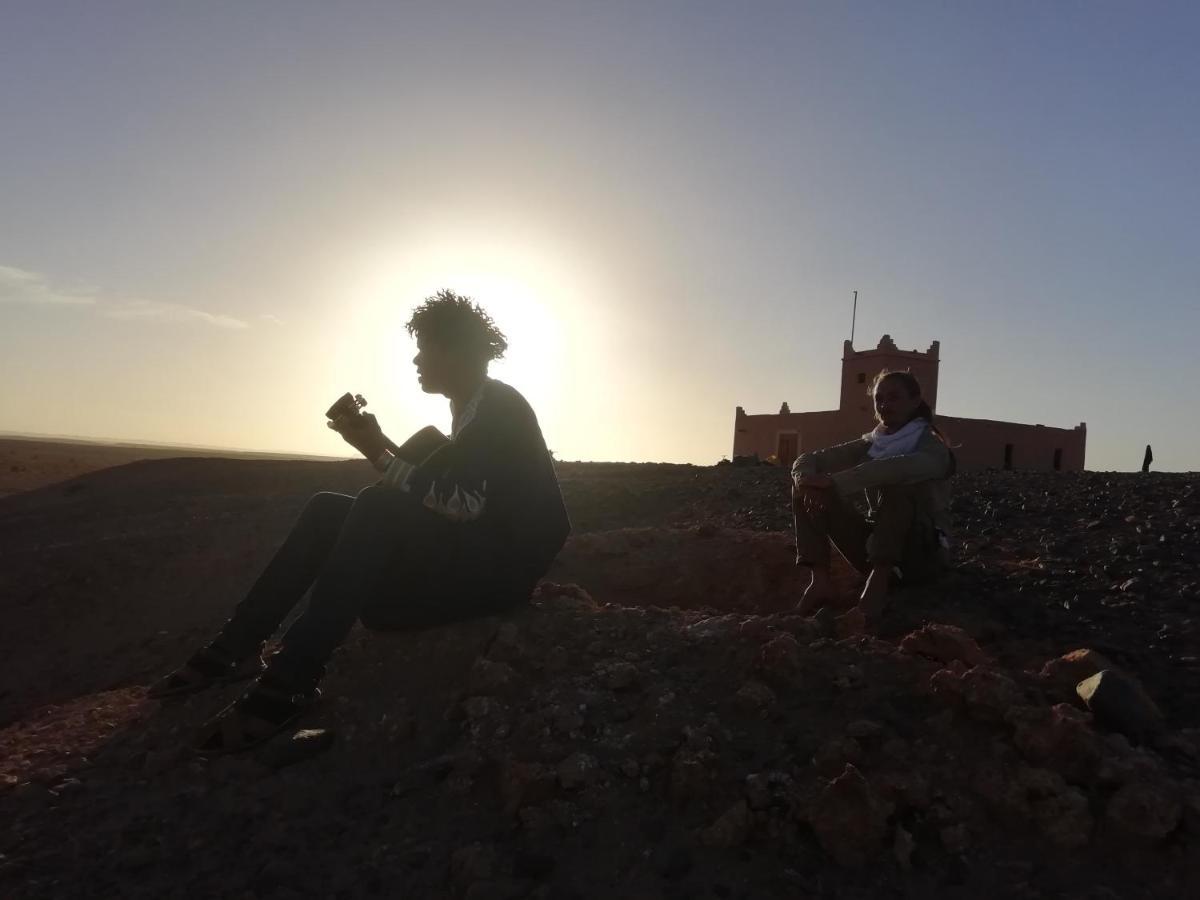 מלון Bivouac Les Nomades & Foum Zguid To Chegaga Tours מראה חיצוני תמונה