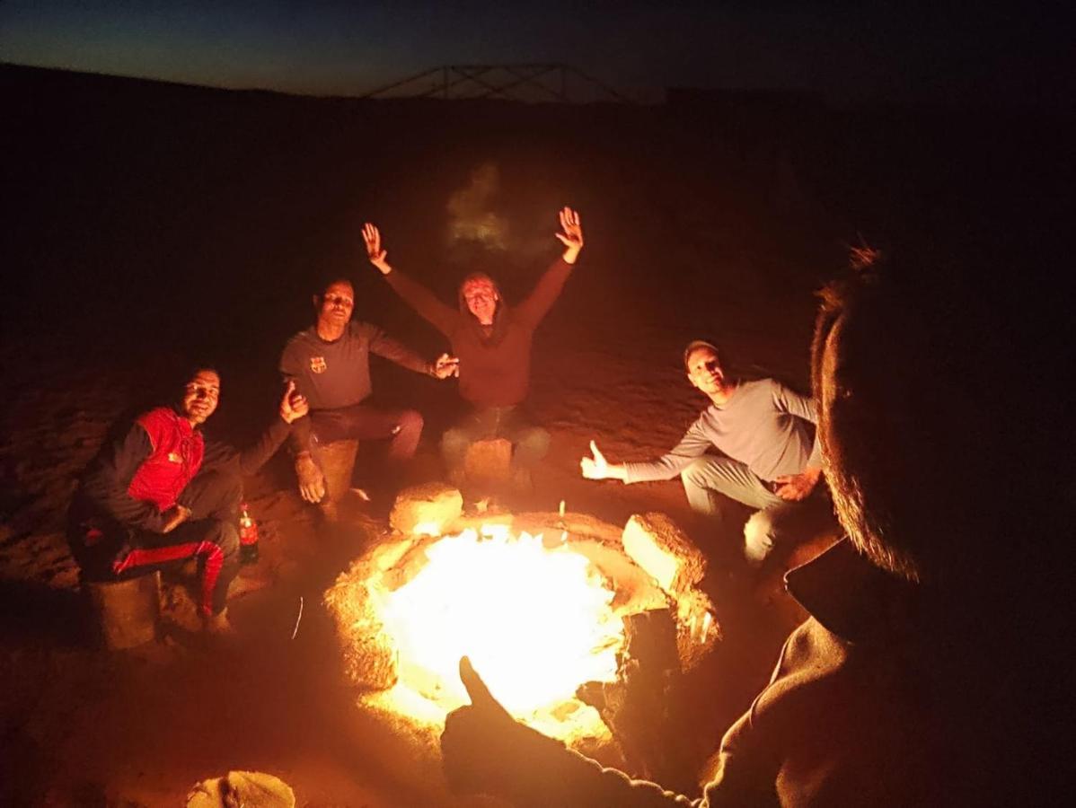 מלון Bivouac Les Nomades & Foum Zguid To Chegaga Tours מראה חיצוני תמונה